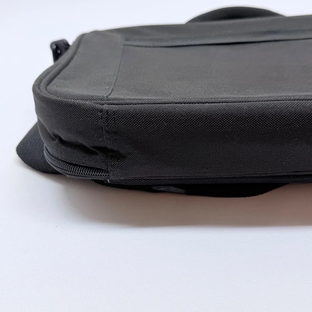 Targus Black Laptop Bag Messenger Briefcase Shoulder Strap Pouch